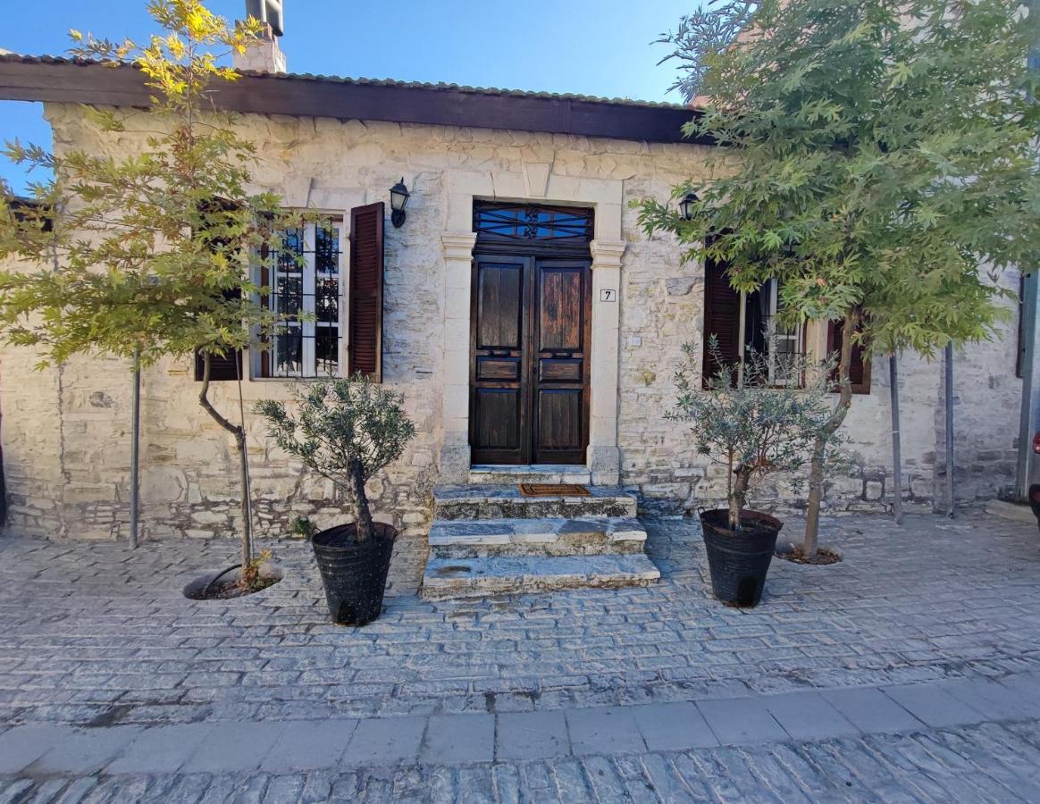 Liakoto Guest House Panayia ภายนอก รูปภาพ