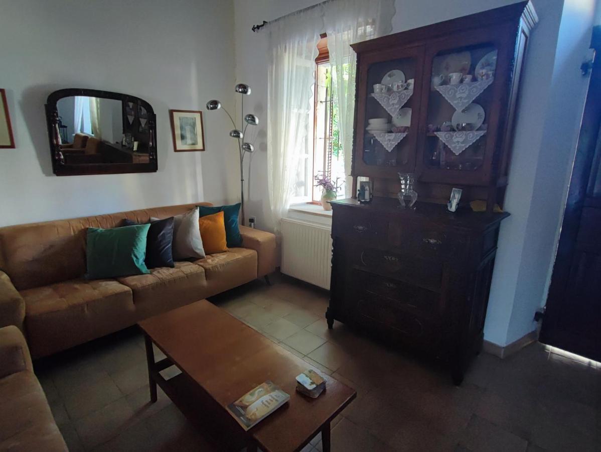 Liakoto Guest House Panayia ภายนอก รูปภาพ