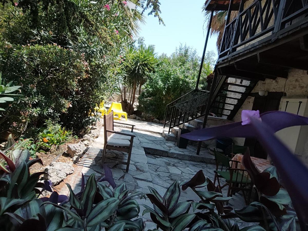 Liakoto Guest House Panayia ภายนอก รูปภาพ
