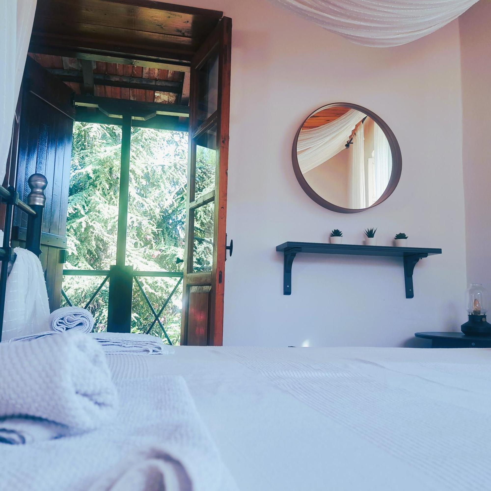 Liakoto Guest House Panayia ภายนอก รูปภาพ