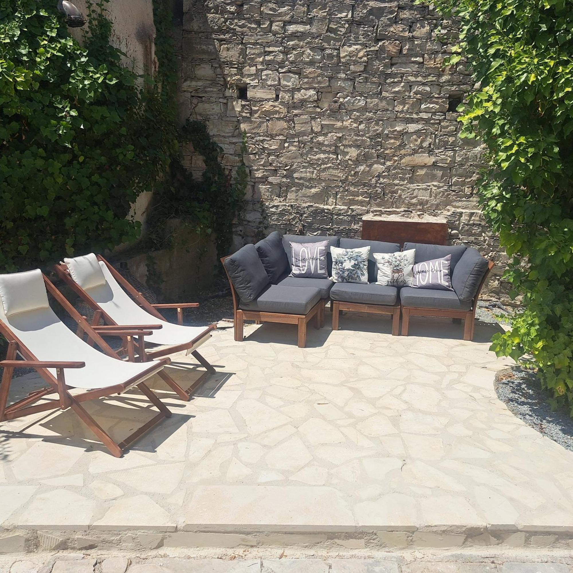 Liakoto Guest House Panayia ภายนอก รูปภาพ