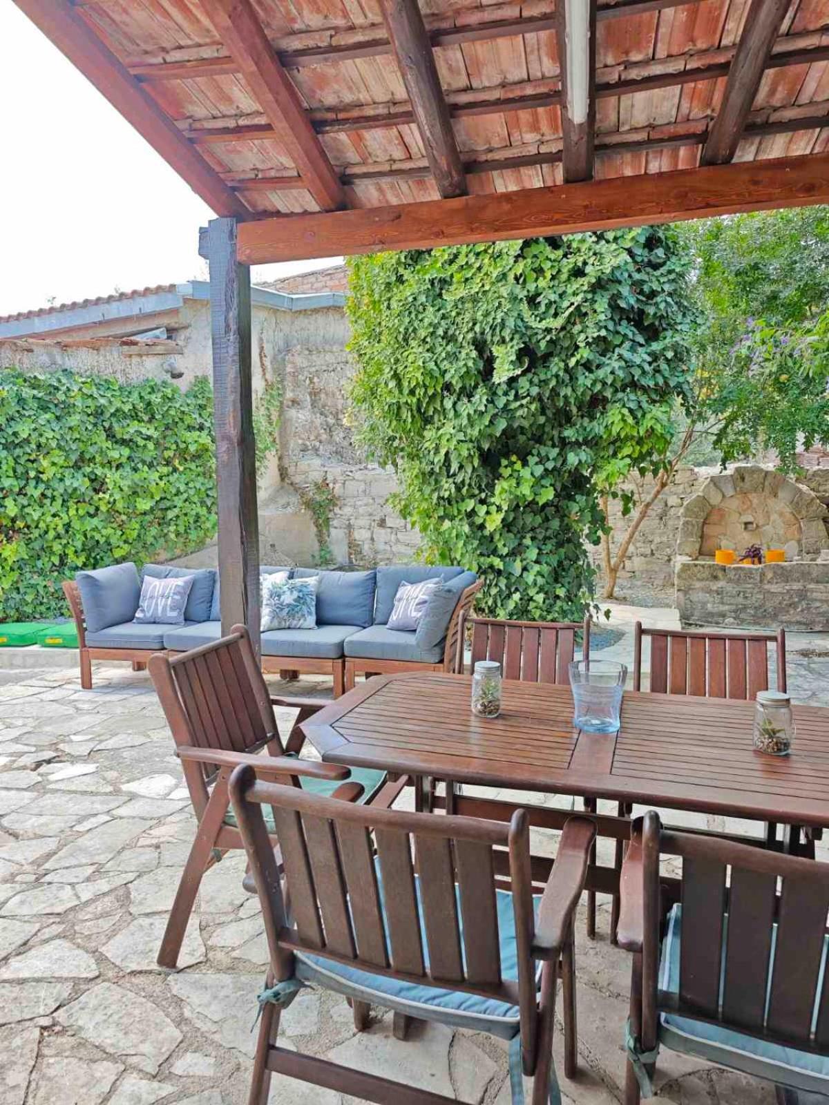 Liakoto Guest House Panayia ภายนอก รูปภาพ