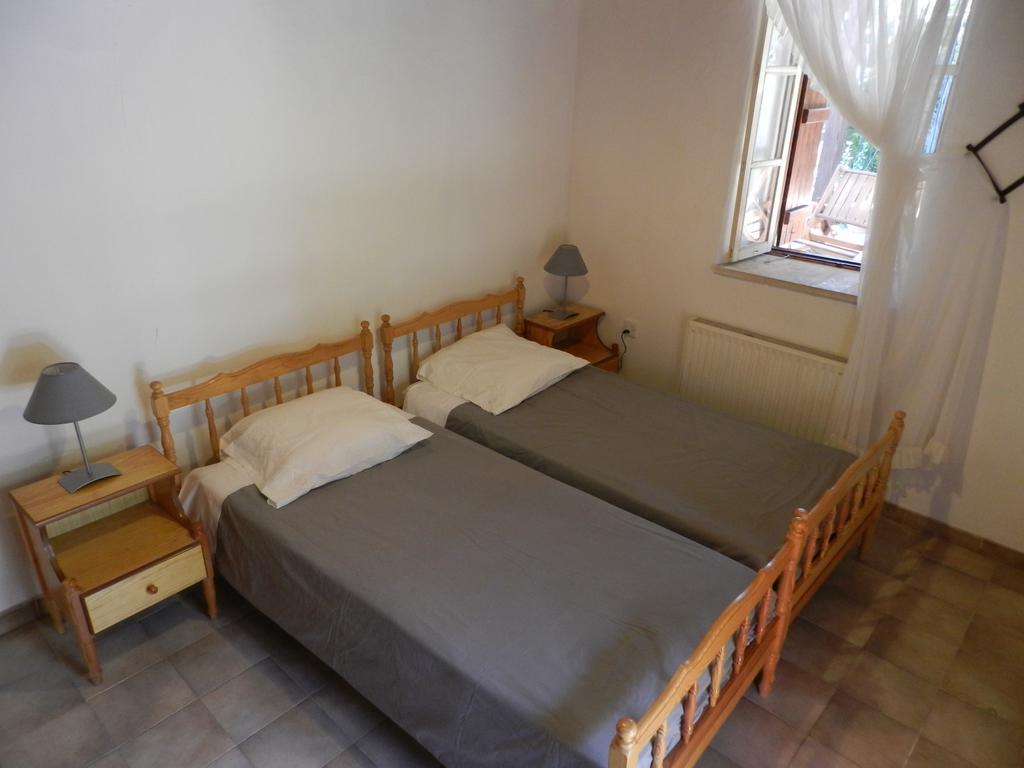 Liakoto Guest House Panayia ภายนอก รูปภาพ